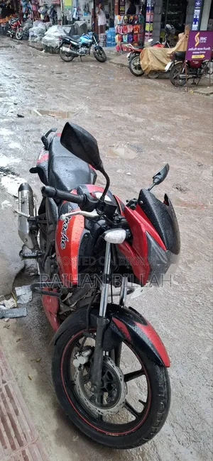 TVS Apache 180 RTR 2014 Red