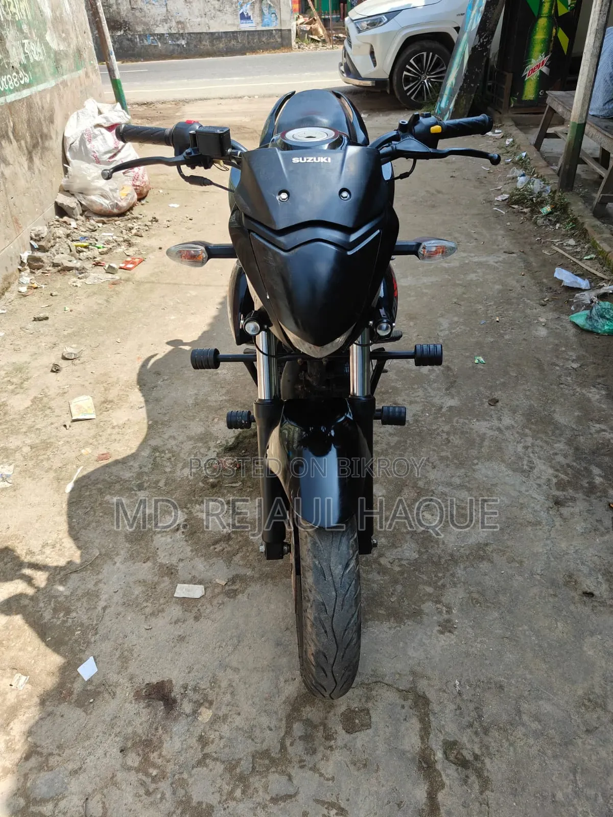 সুজুকি জিক্সার ২০২৪ কালো