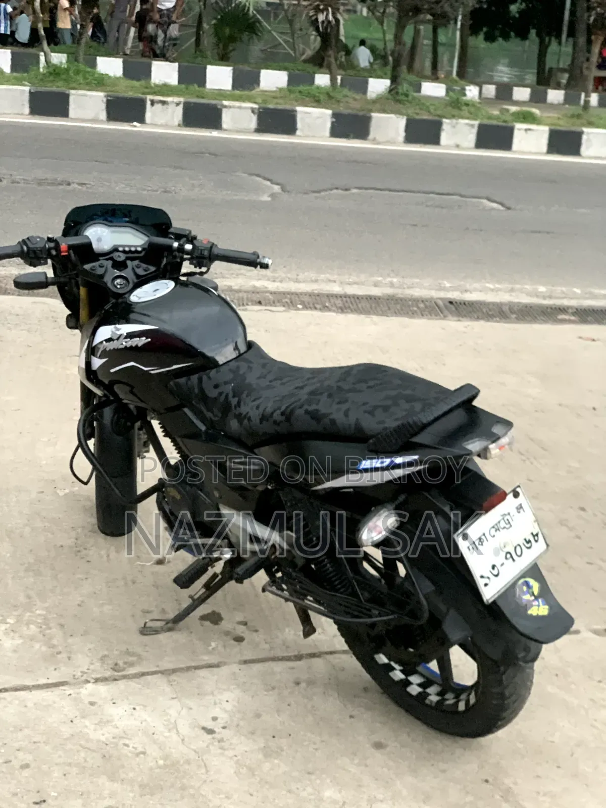 বাজাজ পালসার ১৫০ ২০১০ কালো