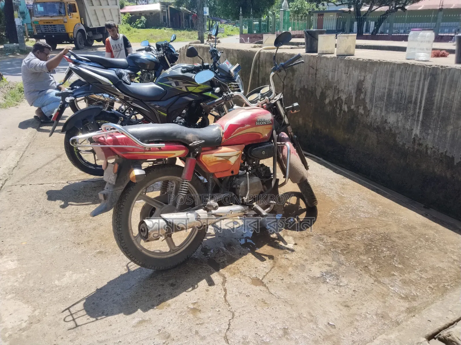 হিরো স্প্লেন্ডার প্লাস ২০১২ রেড