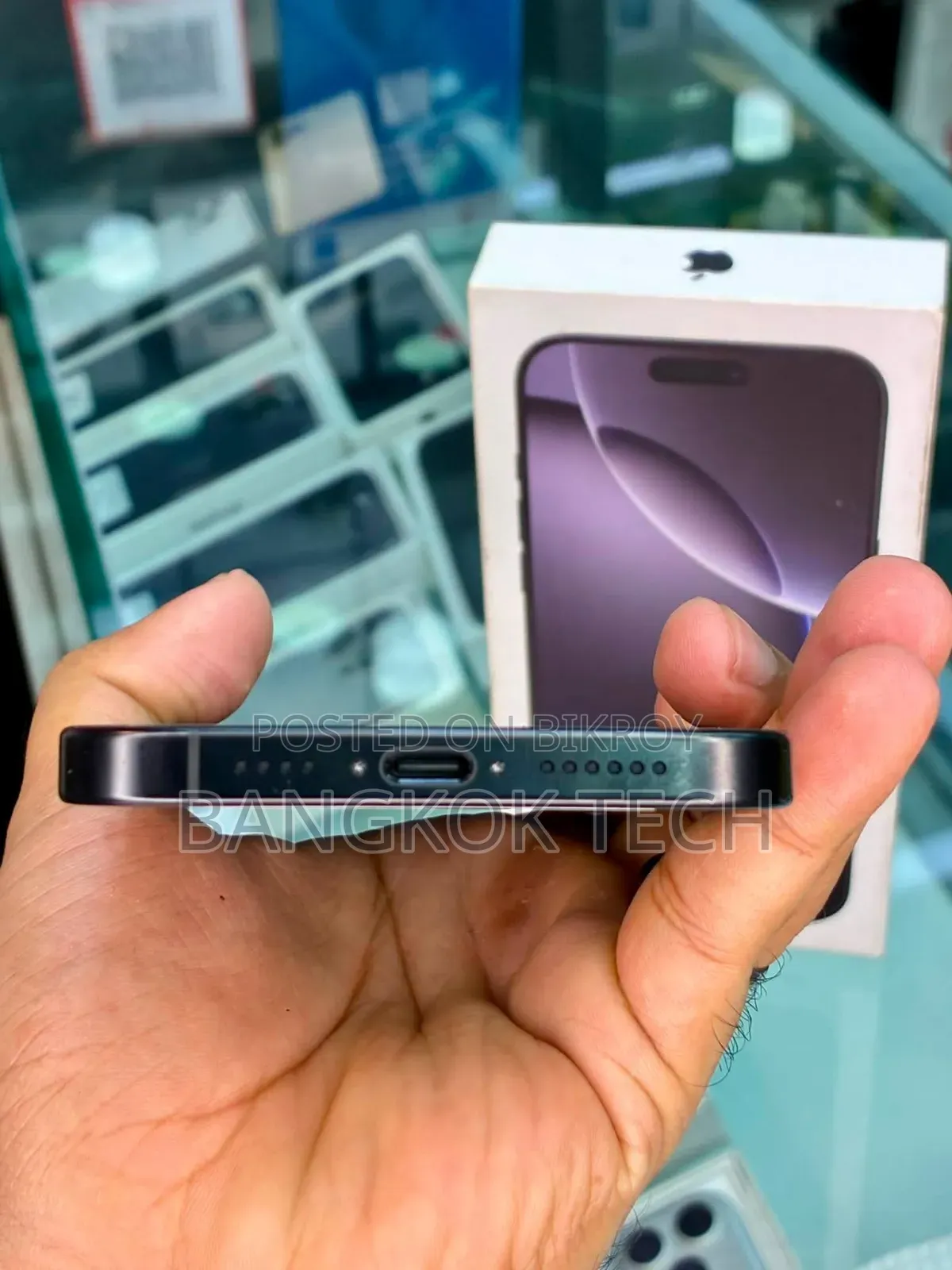 অ্যাপল আইফোন ১৬ প্রো ম্যাক্স ২৫৬ জিবি ব্ল্যাক