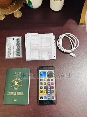 Apple iPhone SE (2020) 64 GB Red