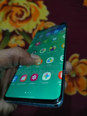 Samsung Galaxy S10 Plus 128 Gigabytes Blue