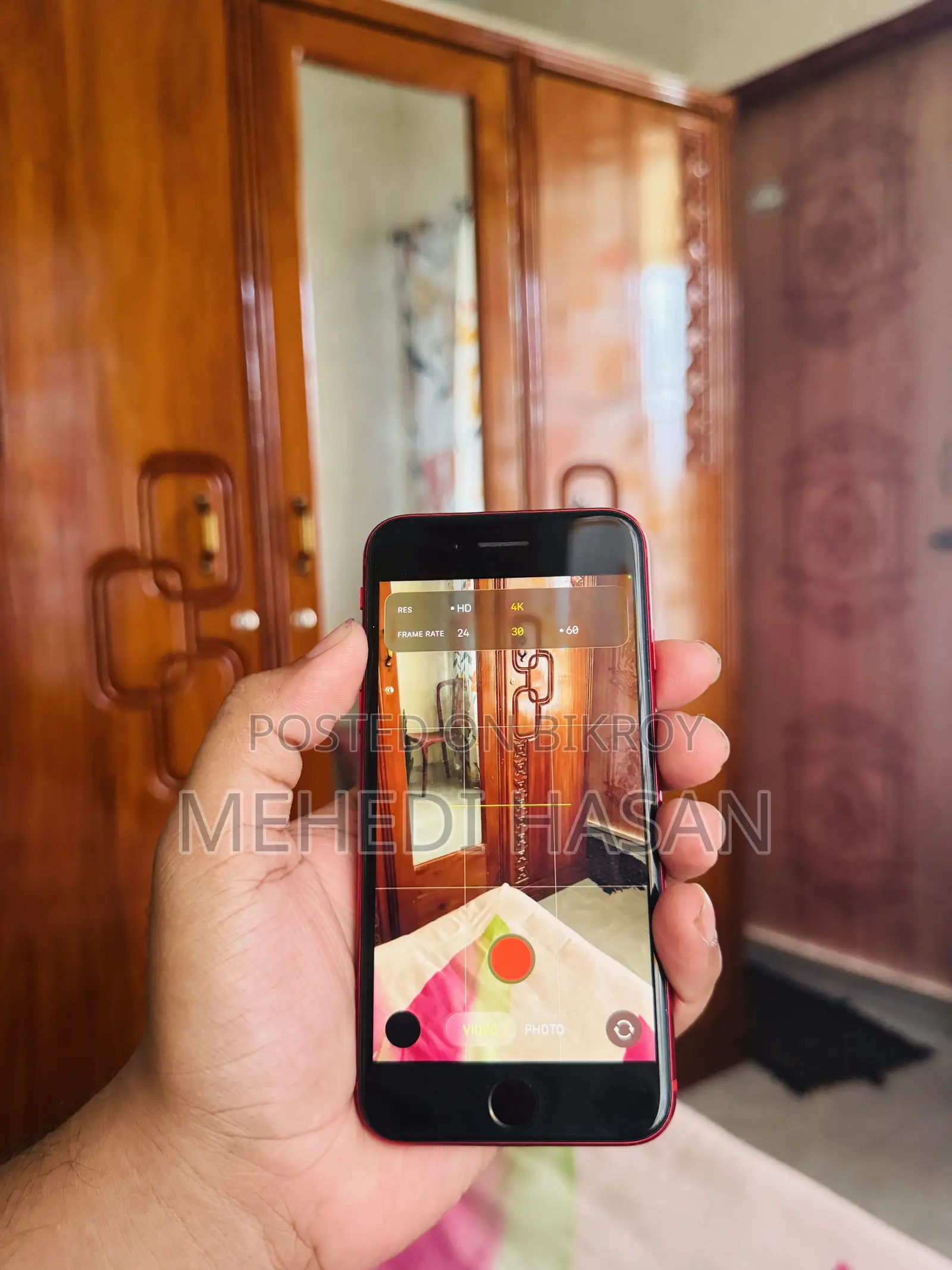 Apple iPhone SE (2020) 64 GB Red