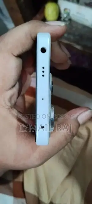 শাওমি রেডমি নোট ১৩ প্রো ৫জি ২৫৬ জিবি হোয়াইট