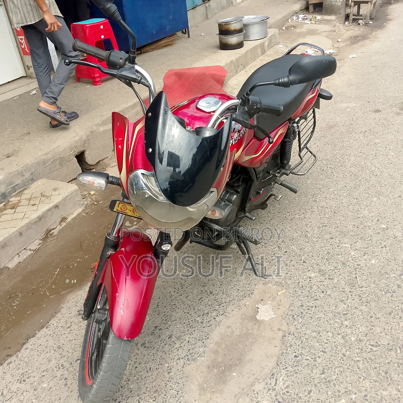Bajaj Discover 100 2021 Red