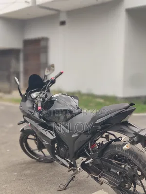 সুজুকি জিক্সার এসএফ ২০২১ ব্ল্যাক