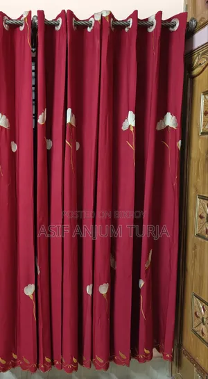 8 pieces curtains (4 pleats)