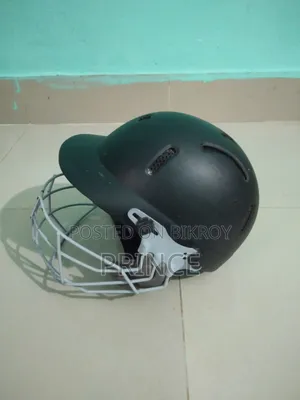 ক্রিকেট হেলমেট