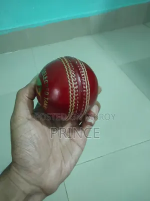 ক্রিকেট বল