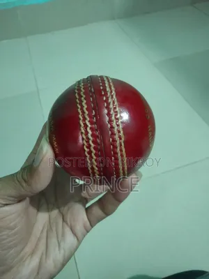 ক্রিকেট বল