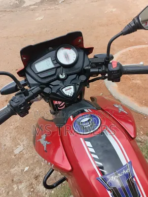 TVS Apache RTR 160 2V 2021 Red