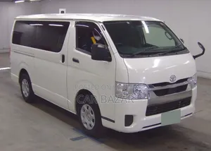 Toyota HiAce 2022 White