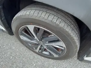 Toyota Corolla Cross 1.8 Hybrid FWD 2022 Pearl