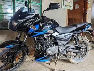 বাজাজ পালসার ১৫০ ২০২১ কালো