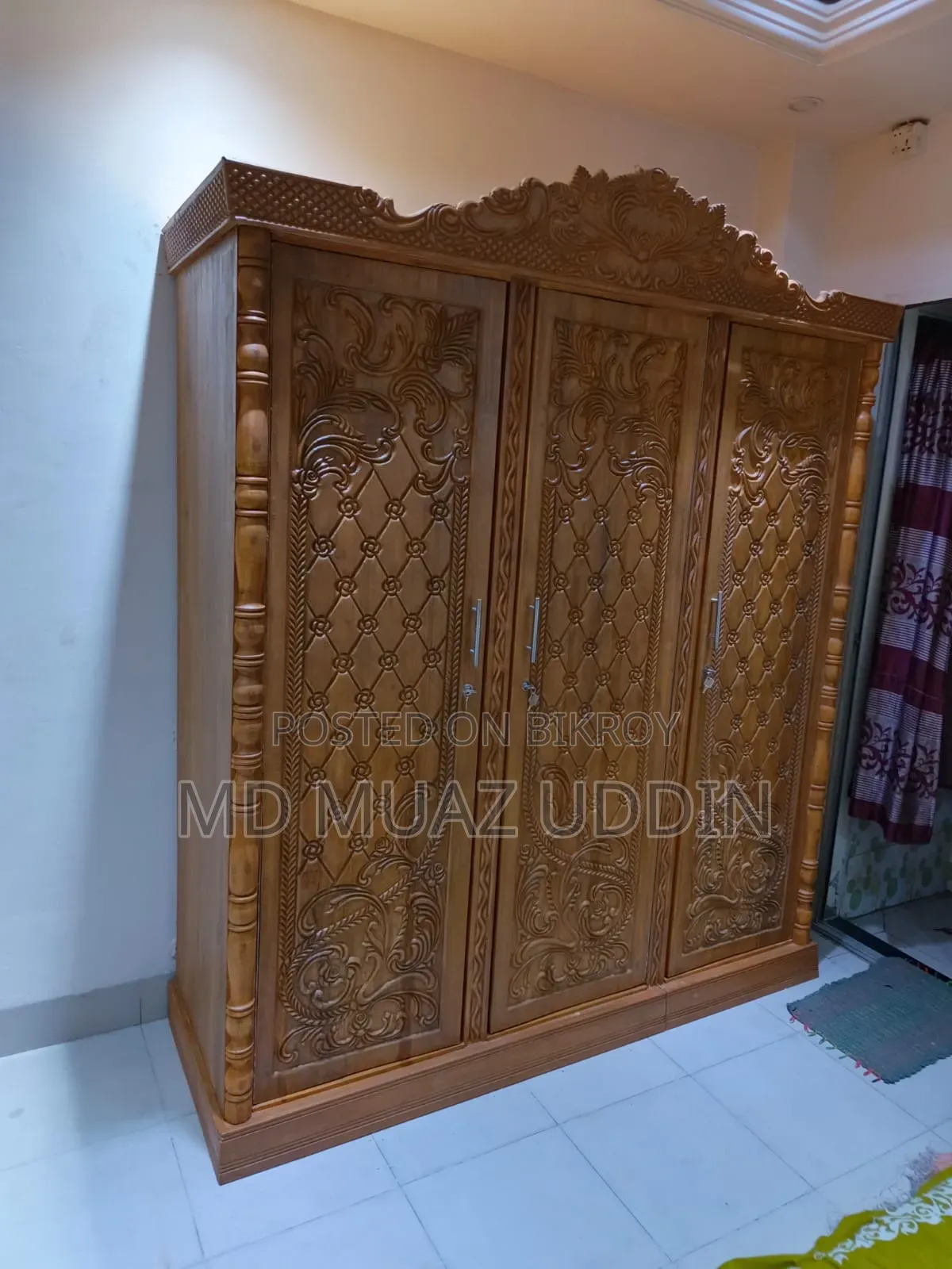 Three-door Almirah