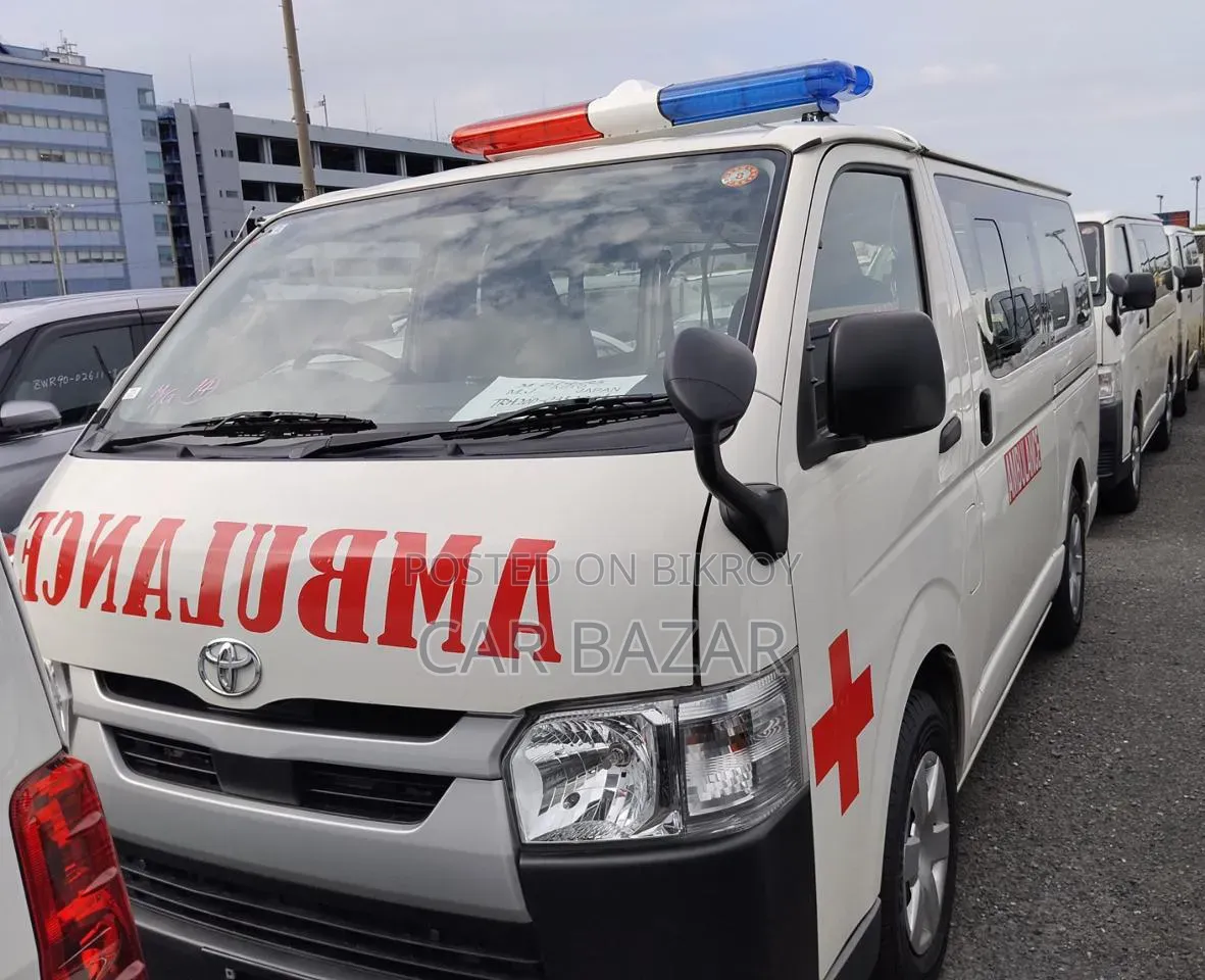 Toyota HiAce 2021 White