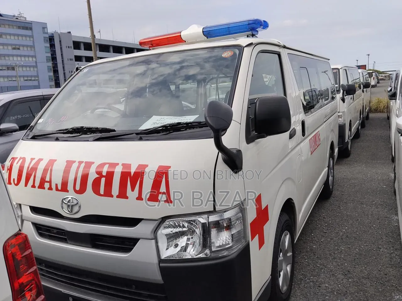 Toyota HiAce 2021 White