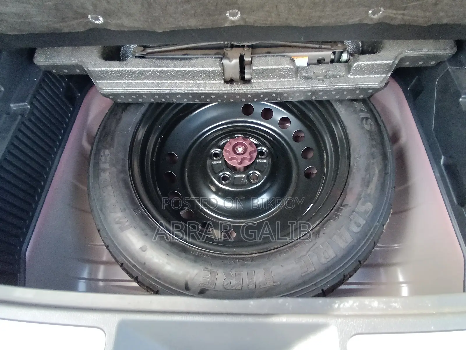 Toyota Harrier 2.5 Hybrid 2021 Red