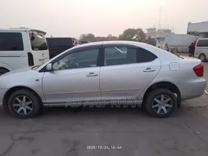 টয়োটা প্রিমিও ২০০৪ সিলভার