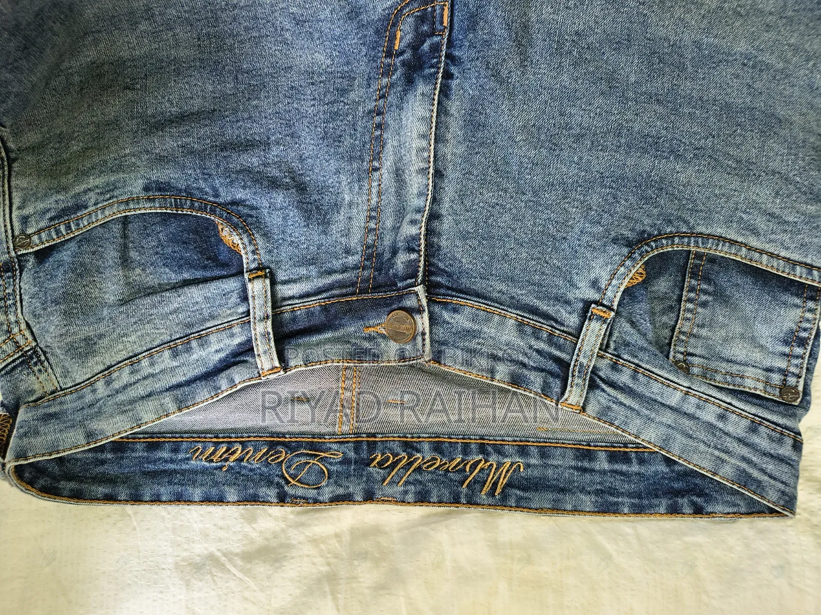 Mbrella Brand, Size 36.