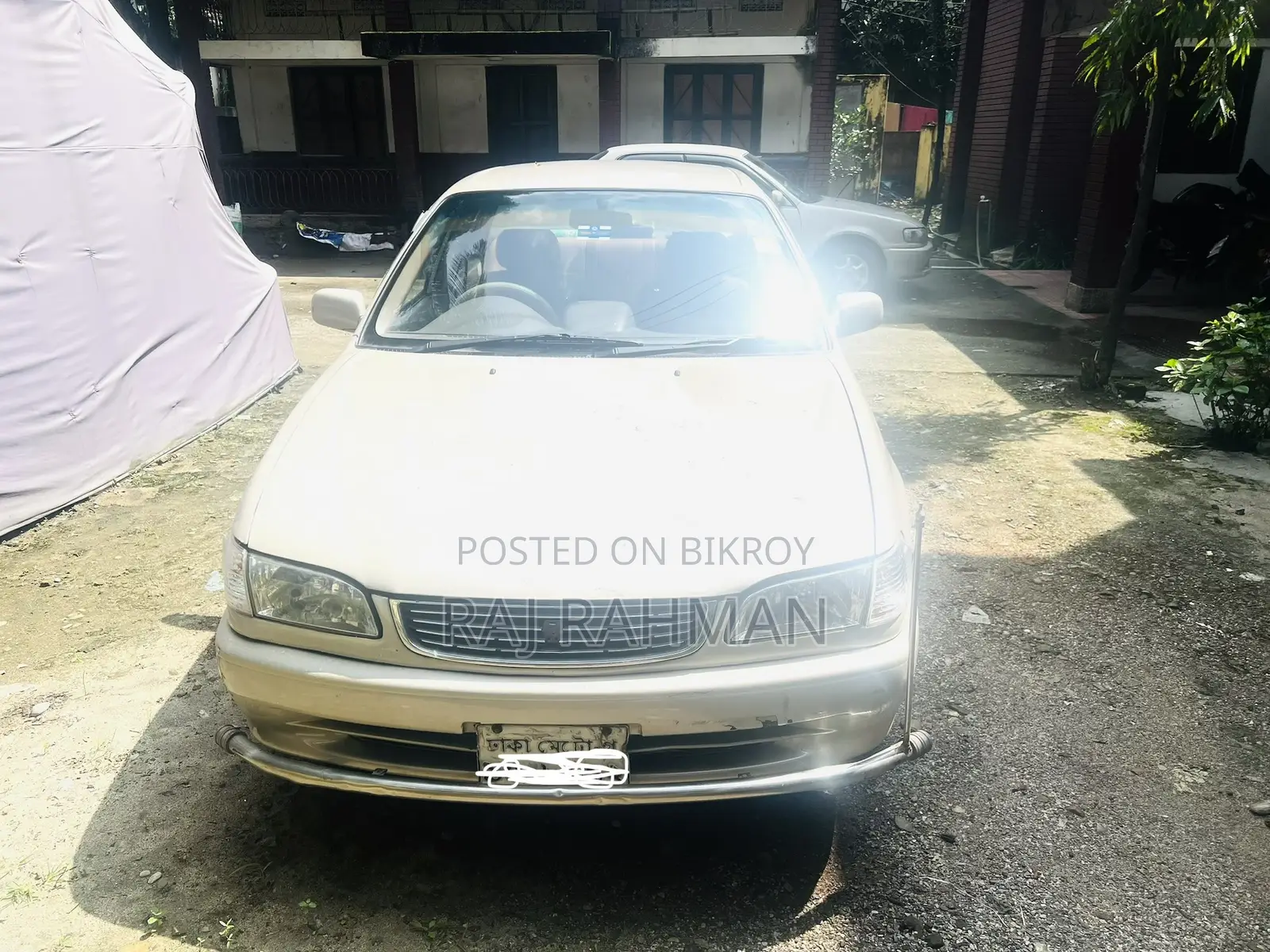 Toyota Corolla 2000 Gold
