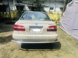Toyota Corolla 2000 Gold