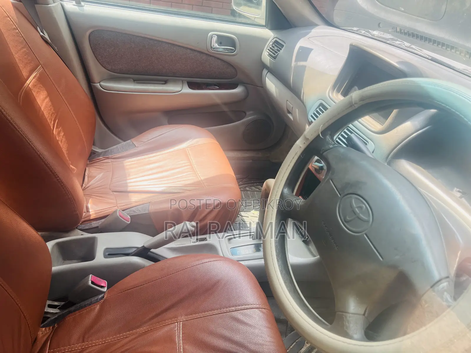 Toyota Corolla 2000 Gold