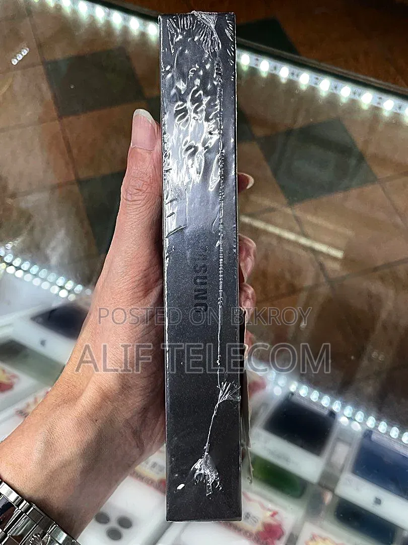 নতুন স্যামসাং গ্যালাক্সি এস২৬ আল্ট্রা ৫জি ৫১২ জিবি নীল