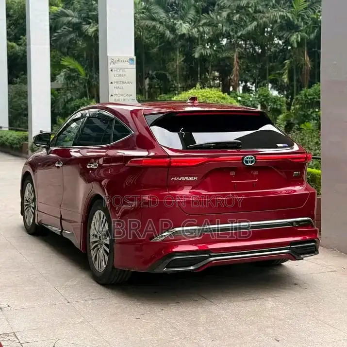 Toyota Harrier 2.5 Hybrid 2021 Red