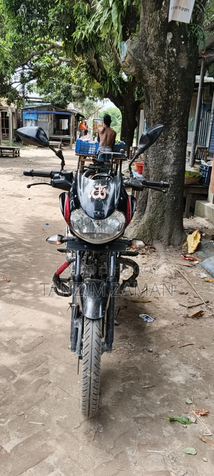 বাজাজ ডিসকভার ১২৫ ২০২০ কালো