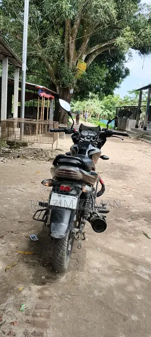 বাজাজ ডিসকভার ১২৫ ২০২০ কালো
