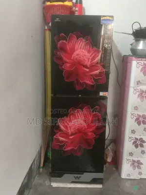 একদম নতুন একটি ফ্রিজ মাত্র ছয় মাস হয়েছে কিনছি