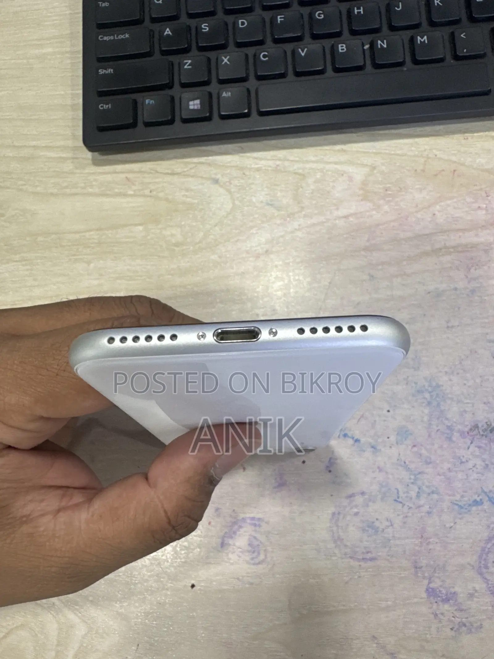 নিউ অ্যাপল আইফোন এসি ৬৪ জিবি হোয়াইট