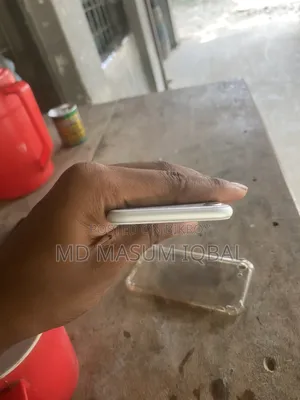 Apple iPhone 8 64 GB White