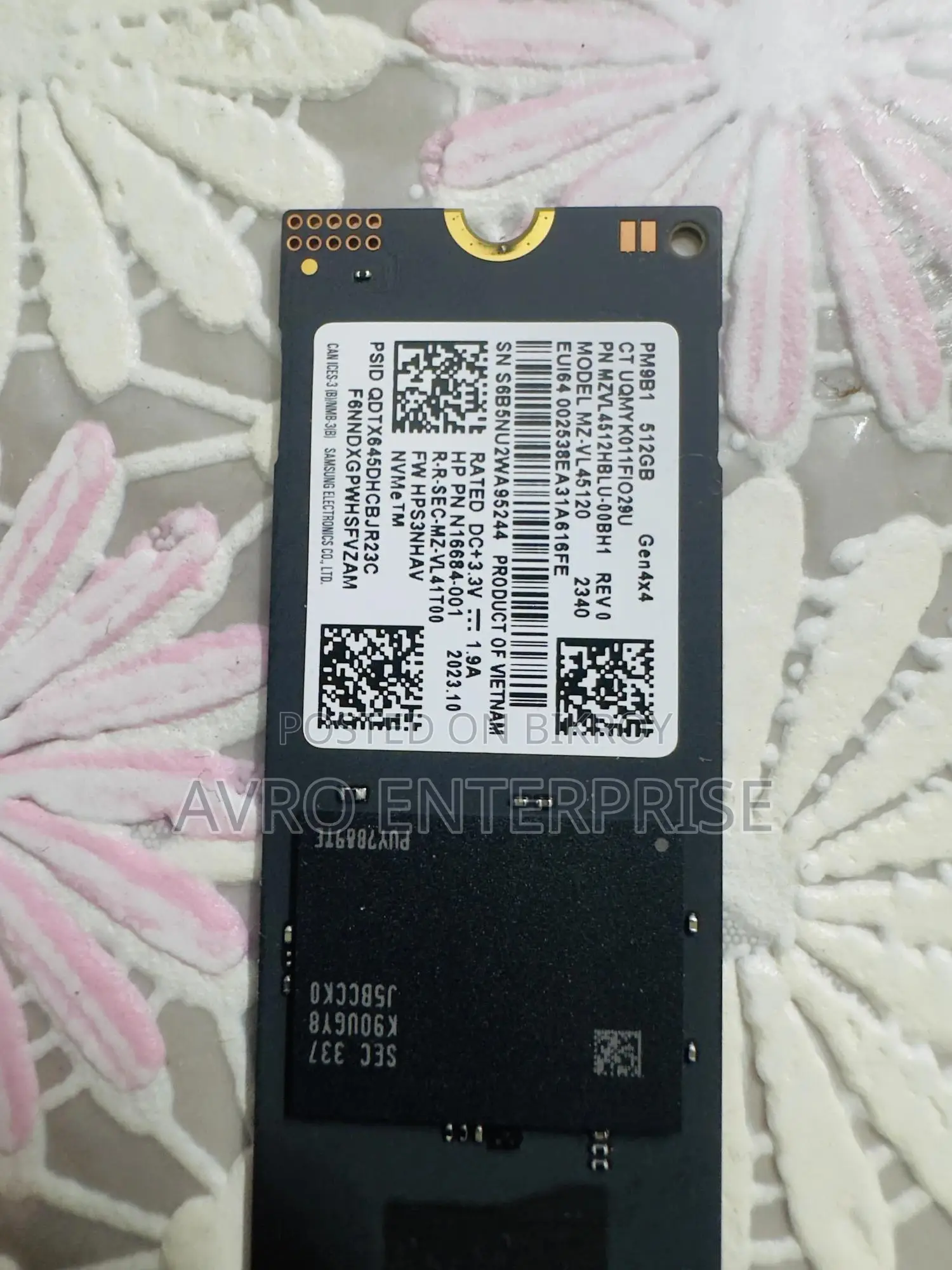 512 GB NVMe Gen 4