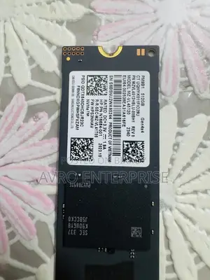 512 GB NVMe Gen 4