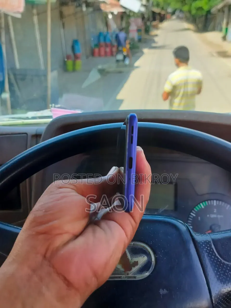মোটরসাইকেল এজ ৬০ প্রো ২৫৬ জিবি ব্লু