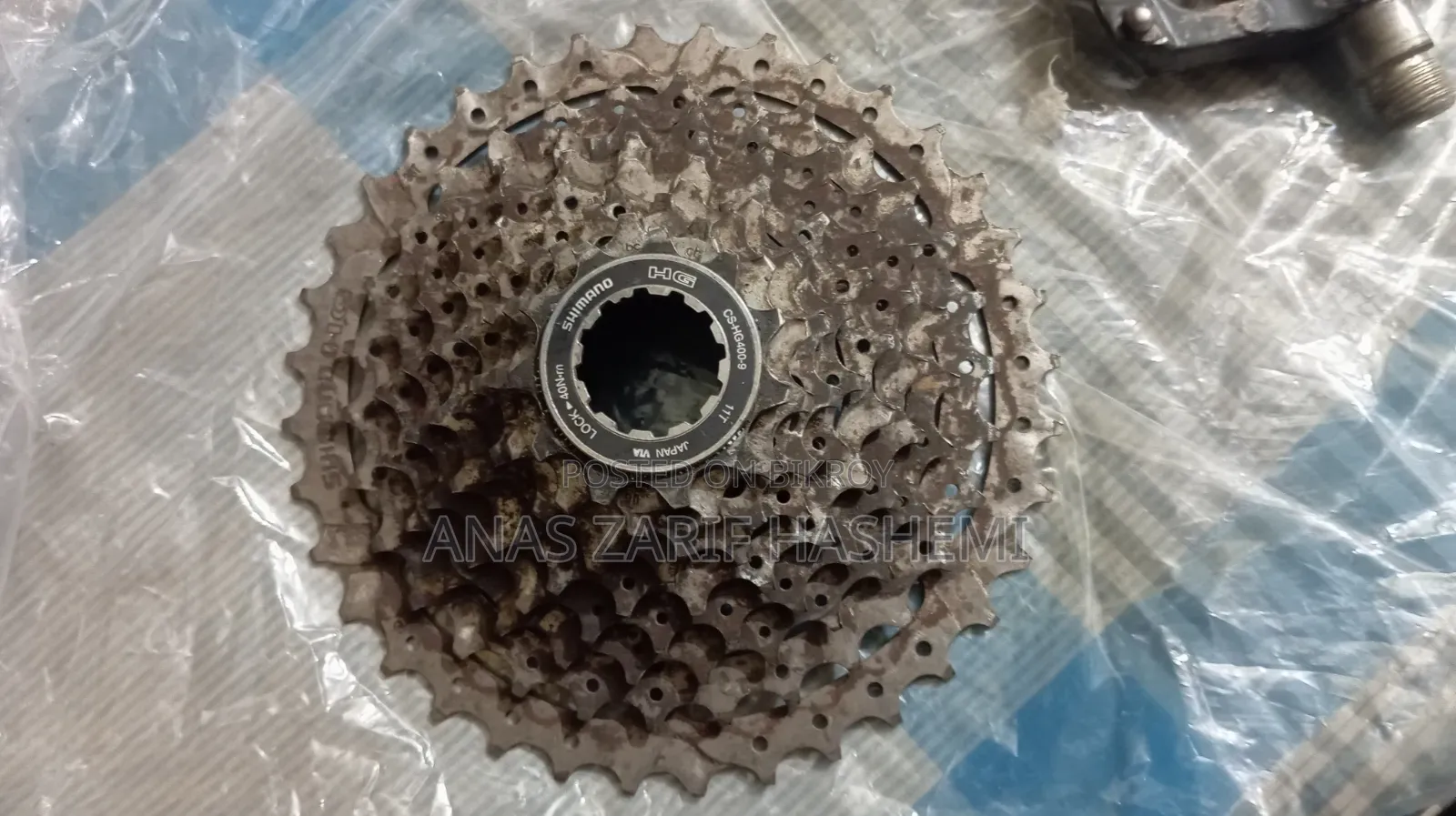 ব্যবহৃত সাইকেলের পার্টস।