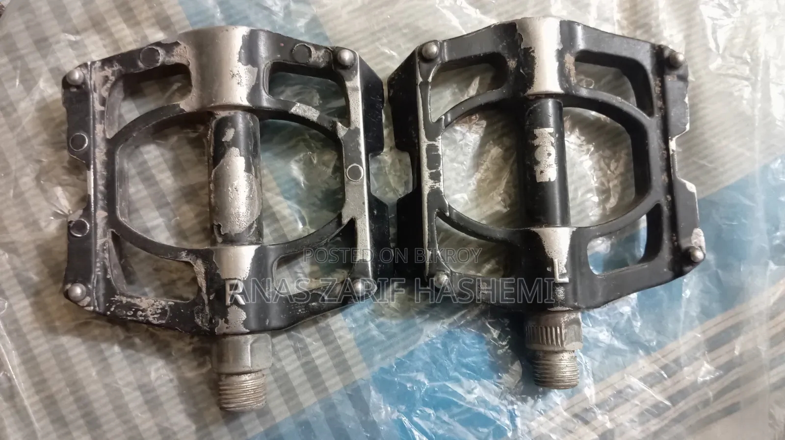 ব্যবহৃত সাইকেলের পার্টস।