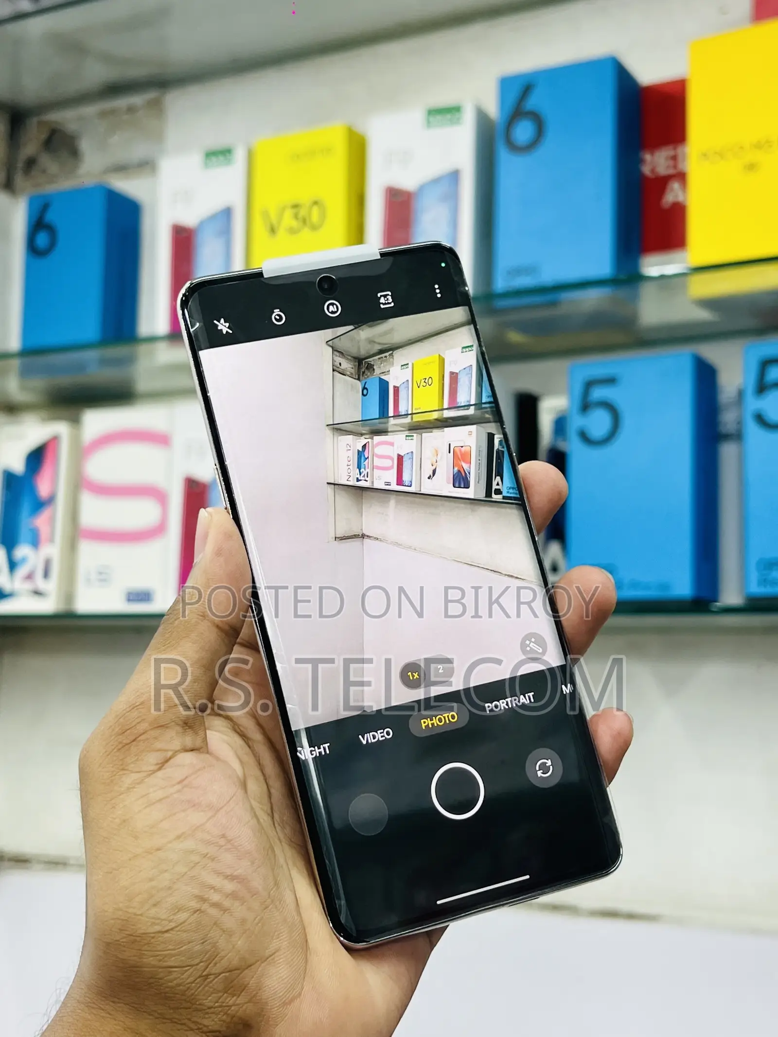 Oppo Reno9 256 GB Gold