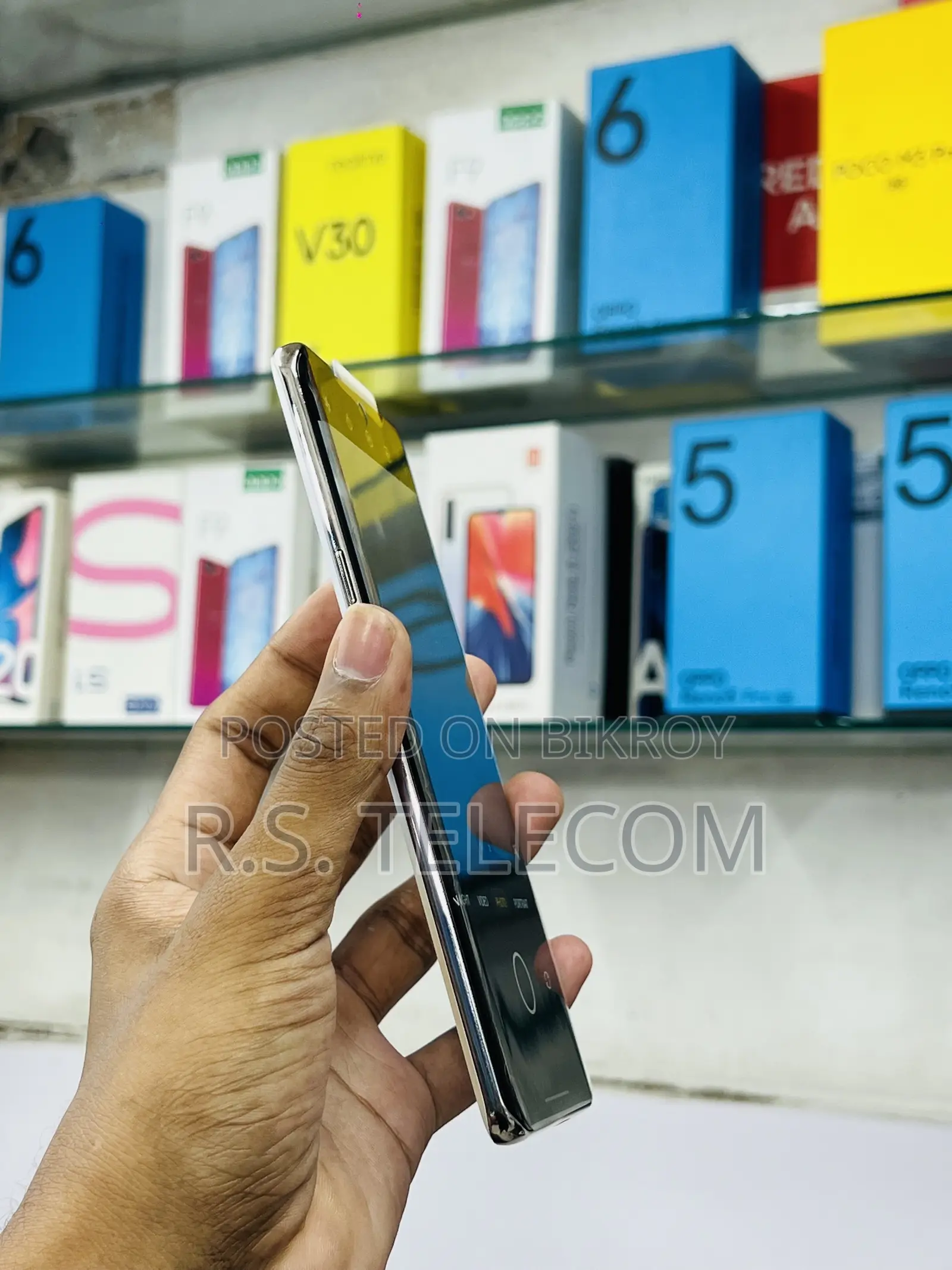 Oppo Reno9 256 GB Gold