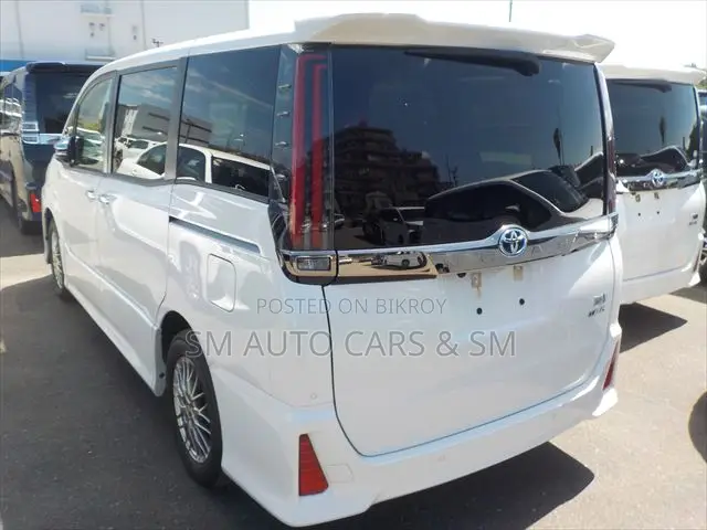 Toyota Noah 2021 Pearl