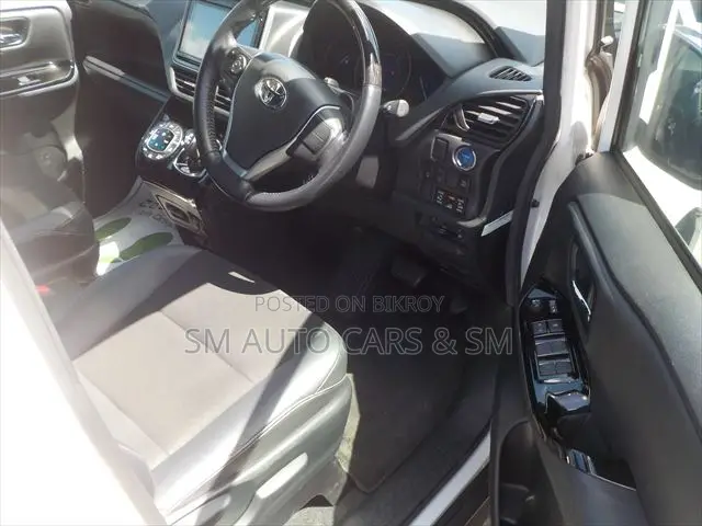 Toyota Noah 2021 Pearl
