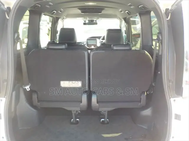 Toyota Noah 2021 Pearl