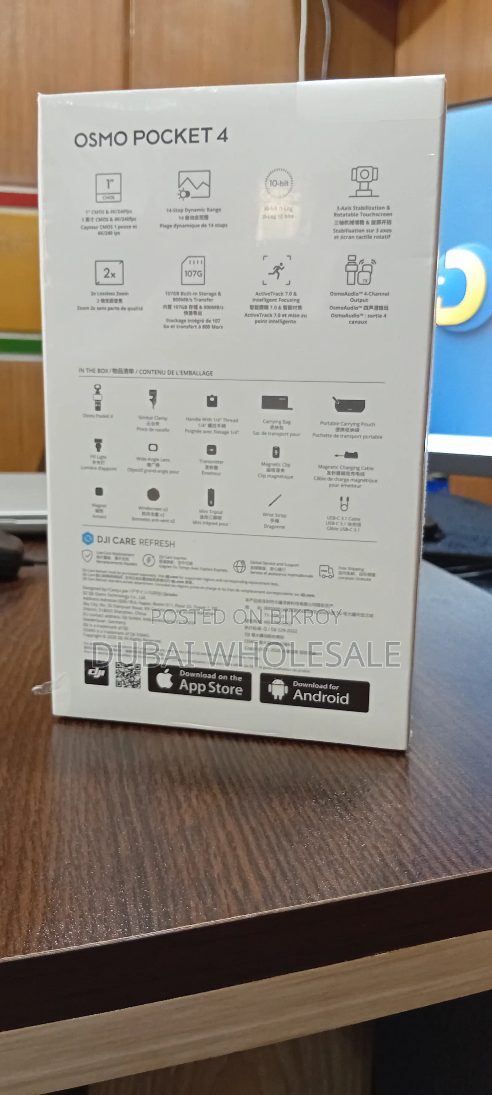 DJI Osmo Pocket 4 Creator Combo