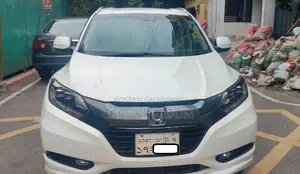 Honda Vezel 2014 Pearl