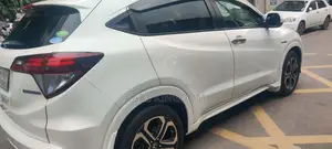 Honda Vezel 2014 Pearl