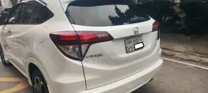 Honda Vezel 2014 Pearl