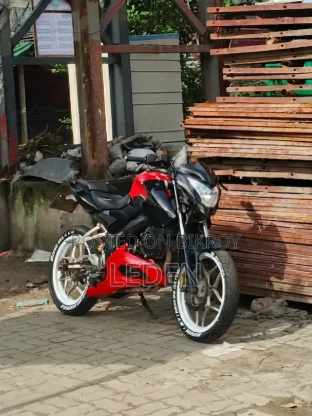 Bajaj Pulsar NS 160 2018 Red